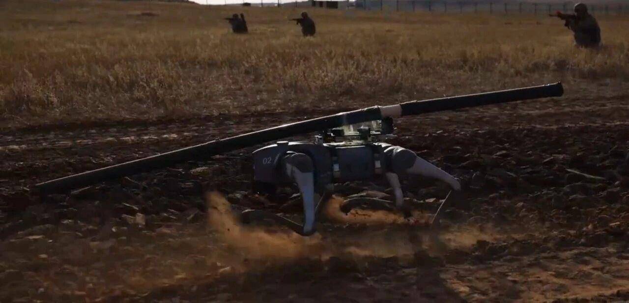 大场面！机器狗、无人机开路<strong></p>
<p>区块链eth</strong>，实兵对抗演练画面公布