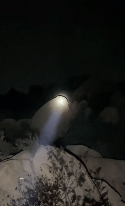 2个大人带3个孩子被困河南深山<strong></p>
<p>区块链eth</strong>，男子仅凭山上微光摸黑营救：我对山里环境熟