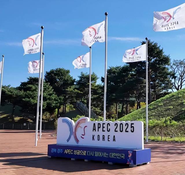 果然飘了:若大陆不作书面保证<strong></p>
<p>eth区块链</strong>,台湾将拒绝出席!国台办一句话定调