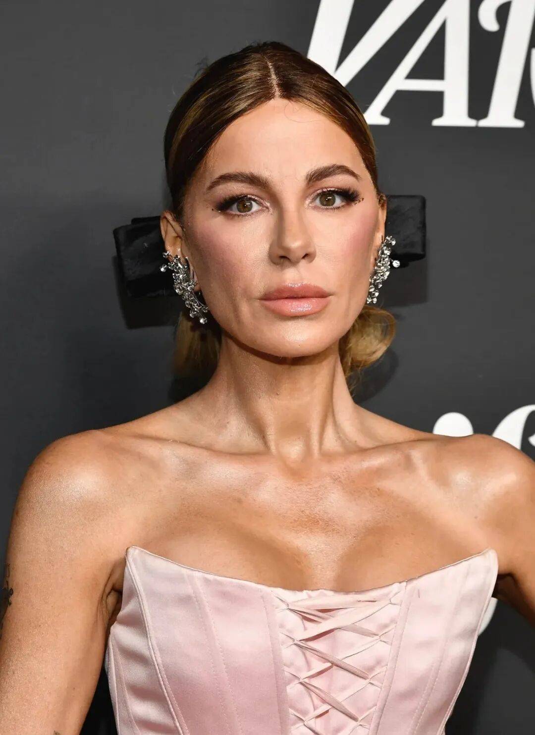 最美吸血鬼如今瘦成骷髅<strong></p>
<p>eth交易平台</strong>？《珍珠港》女主究竟怎么了？