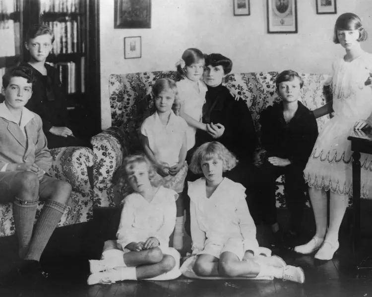 失踪百年的欧洲王室诅咒之钻重现<strong></p>
<p>eth币价格</strong>，背后藏着一位忠贞皇后的惊人布局