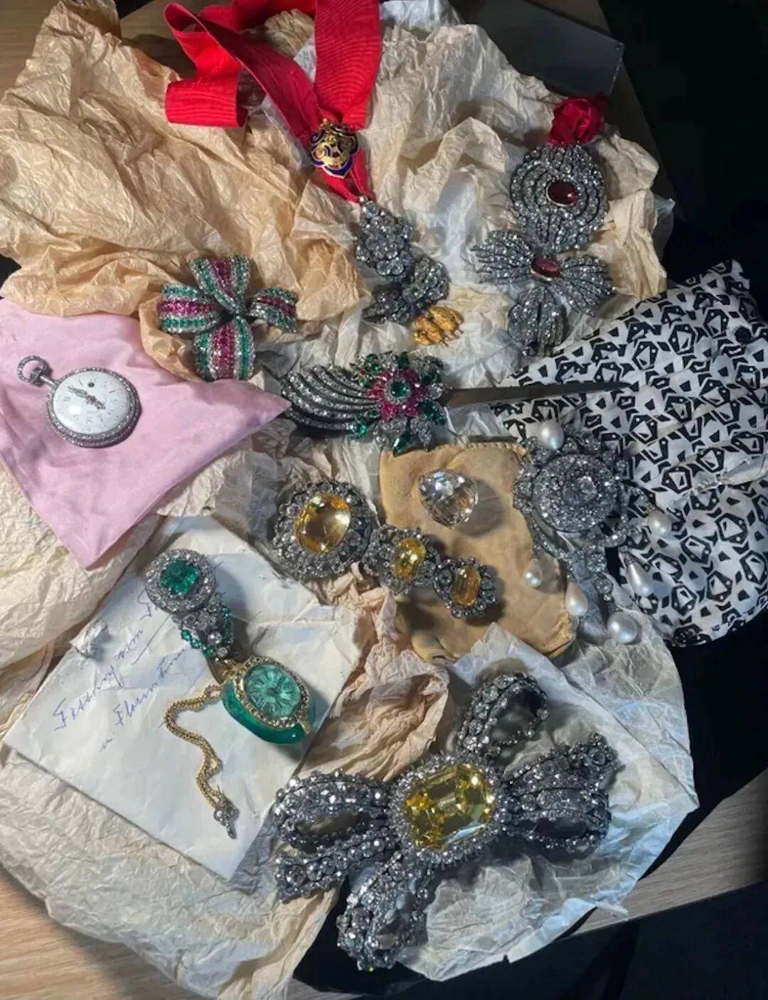 失踪百年的欧洲王室诅咒之钻重现<strong></p>
<p>eth币价格</strong>，背后藏着一位忠贞皇后的惊人布局