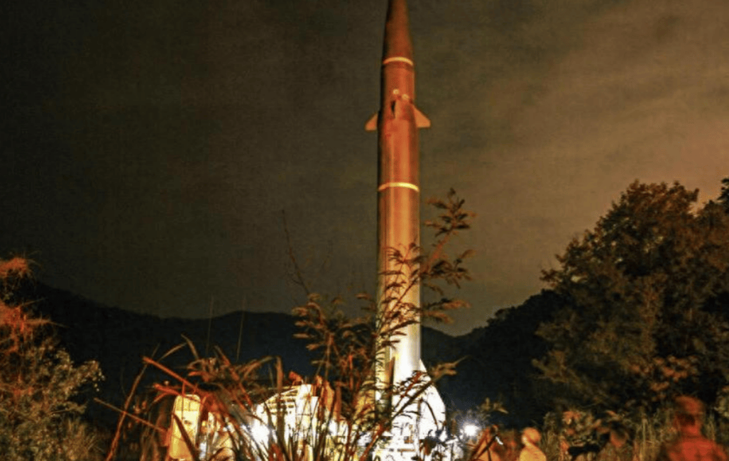 中方发“掉脑袋”警告后<strong></p>
<p>eth官网</strong>,美媒提醒日方,敢走错半步,或遭中国导弹雨包围