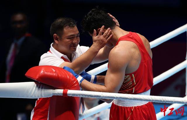 全运会拳击男子80公斤级决赛<strong></p>
<p>eth官网</strong>，王小保夺冠！