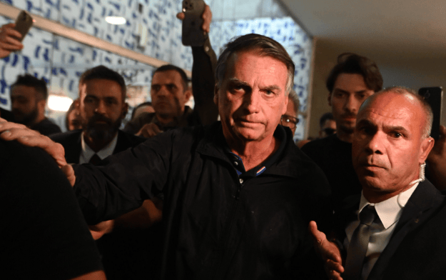 4:0全票否决<strong></p>
<p>eth官网</strong>,27年刑期!总统政变罪坐实,特朗普出面求情也没用,巴西政坛迎来大变动?