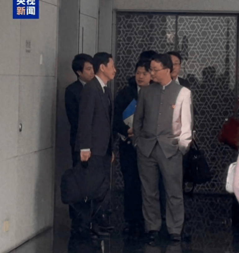 高市早苗派来的特使表现毫无诚意<strong></p>
<p>比特币最新价格</strong>，刘司长直言“不满意”，连外交礼仪都不用了