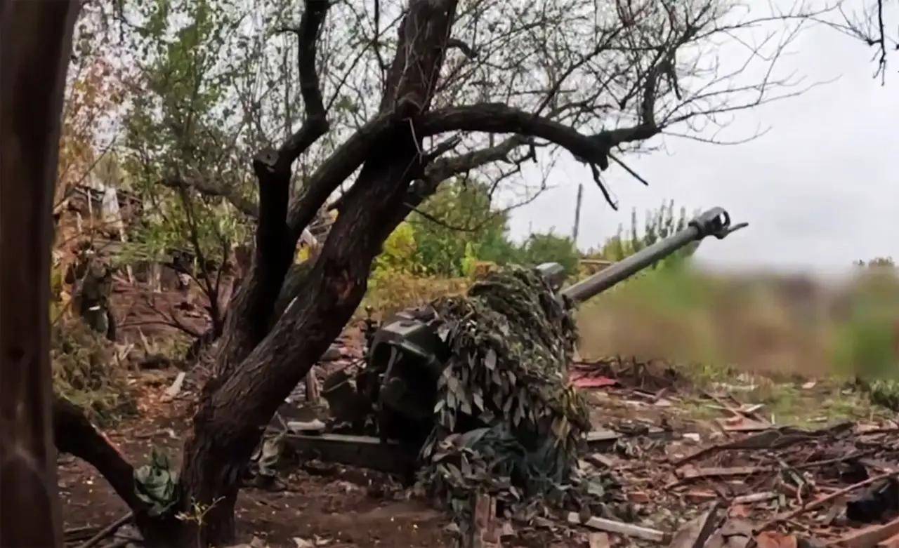 破城就是死路<strong></p>
<p>比特币最新价格</strong>，泽连斯基拼命了，连炸12小时，否认红军城上督战队