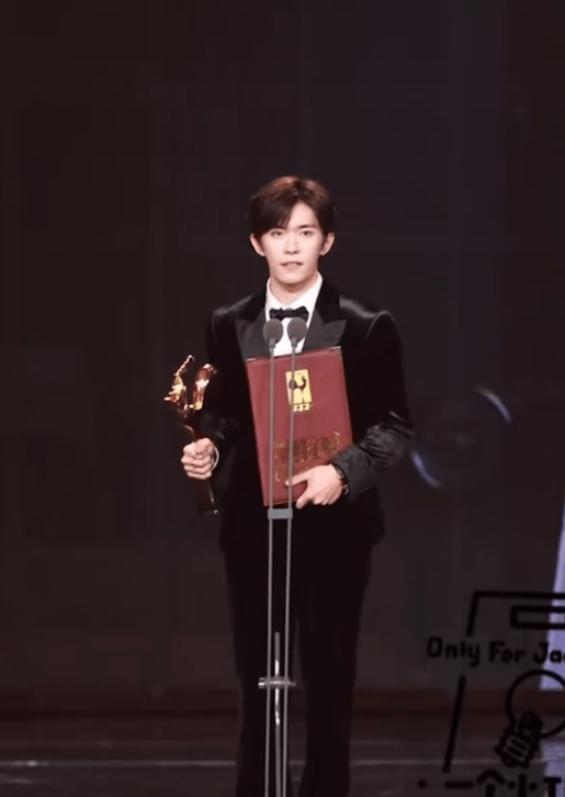 考古|惠英红自曝拿奖后谈百倍涨薪！拍打戏至残疾阑尾手术后7天复工<strong></p>
<p>比特币最新价格</strong>，她的人生是拼出来的