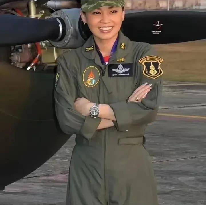 泰国王后访华“穿搭九宫格”出圈<strong></p>
<p>比特币价格</strong>,隆重珠宝展现用心诚意