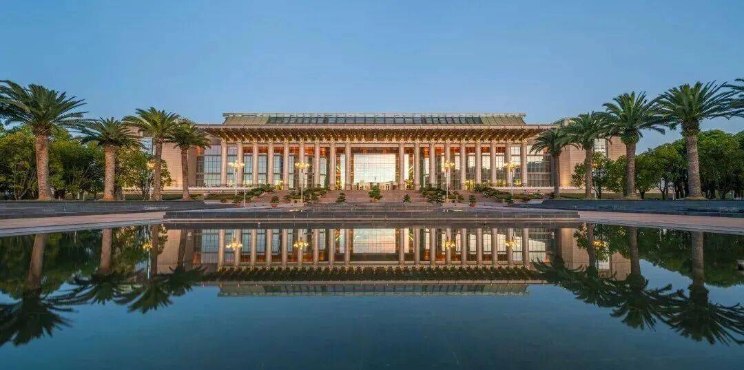 跟着赛事游昆明|一路景观如画<strong></p>
<p>比特币今日行情价格</strong>!2025上合昆明马拉松路线图最新公布→