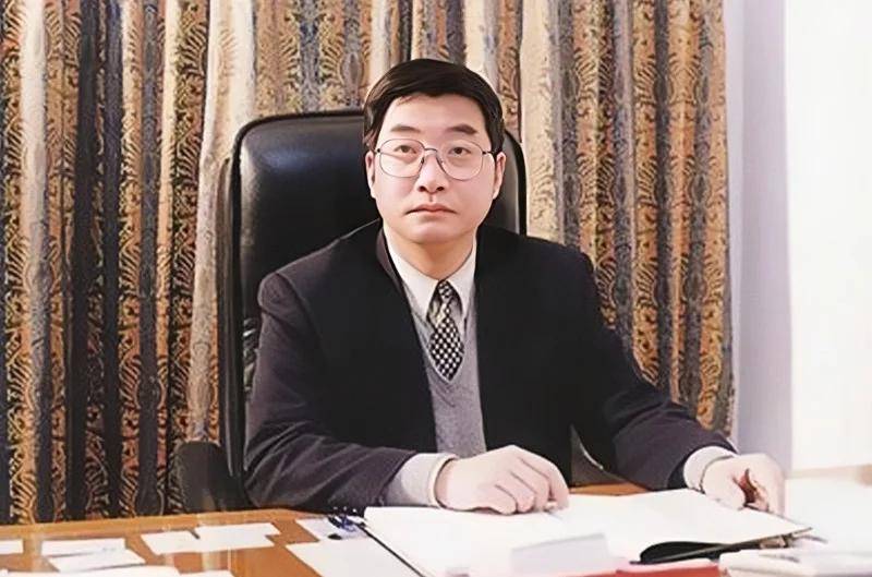 南通文峰“70后”女副总被留置!去年年薪超百万<strong></p>
<p>比特币今日行情价格</strong>,公司前三季净利大跌75%