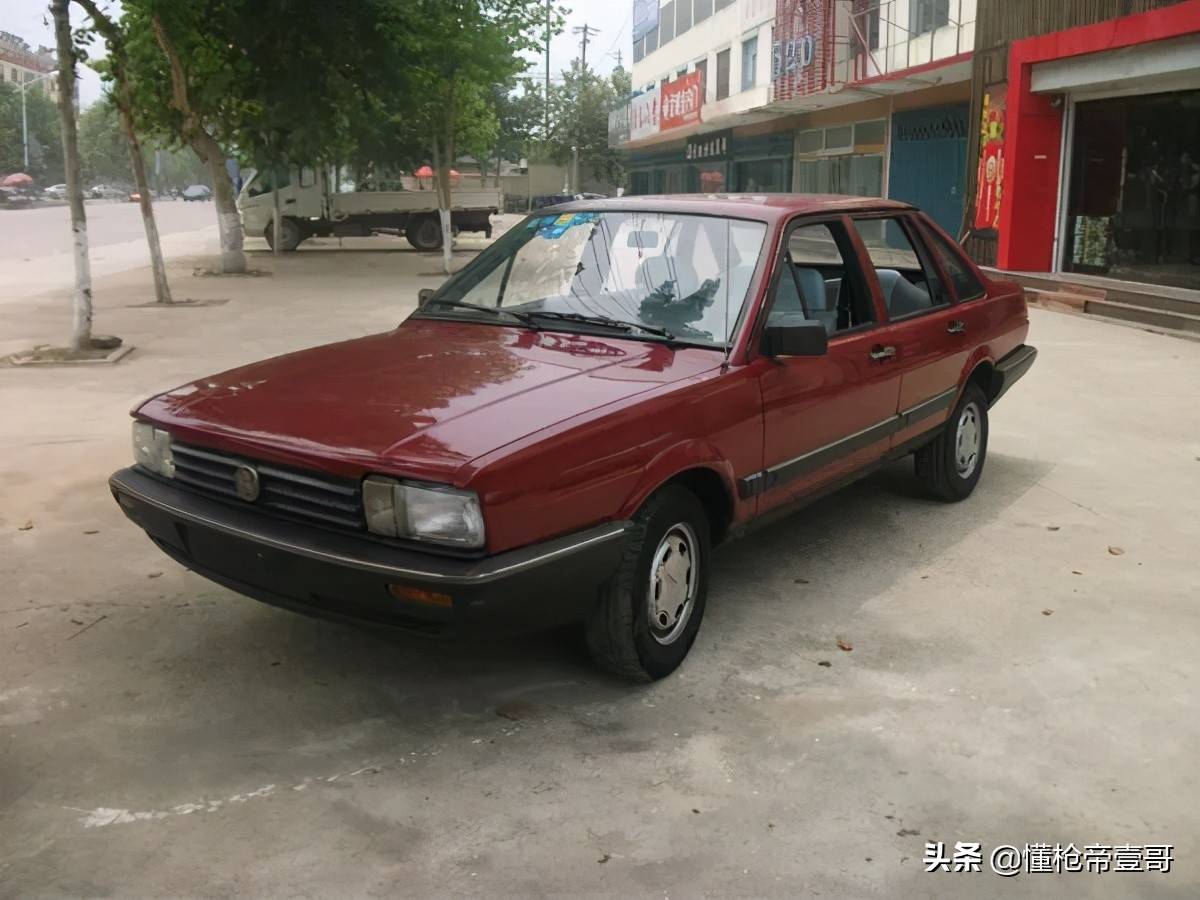 无间道？山西警察中队长抢运钞车<strong></p>
<p>比特币价格今日行情</strong>，被同事百发子弹乱枪击毙