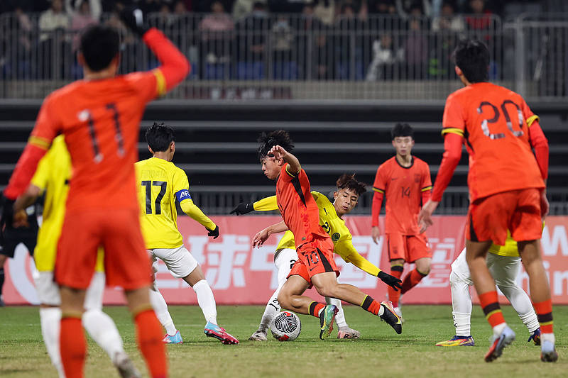 U16国足让中国球迷继续“过年”<strong></p>
<p>比特币最新价格行情</strong>，对手再弱，连续踢出两位数比分也非易事