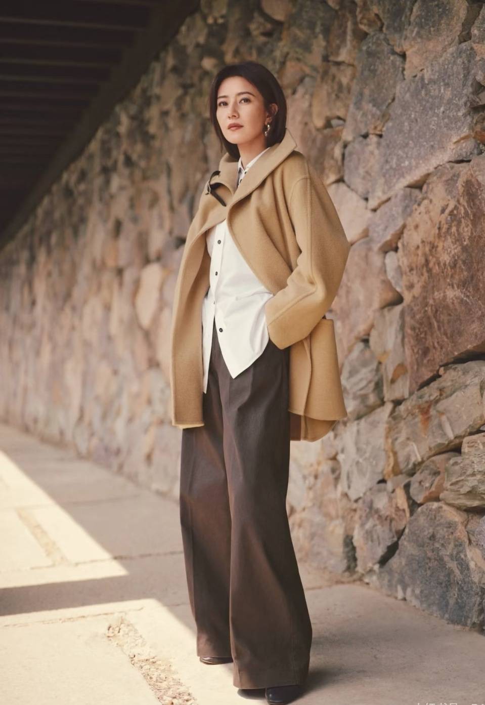 巩俐、梅姨、高圆圆...Power女性冬天少不了一件驼色大衣<strong></p>
<p>比特币最新价格行情</strong>！