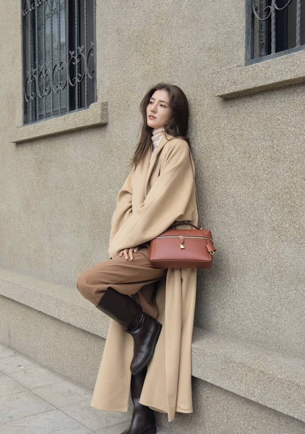 巩俐、梅姨、高圆圆...Power女性冬天少不了一件驼色大衣<strong></p>
<p>比特币最新价格行情</strong>！