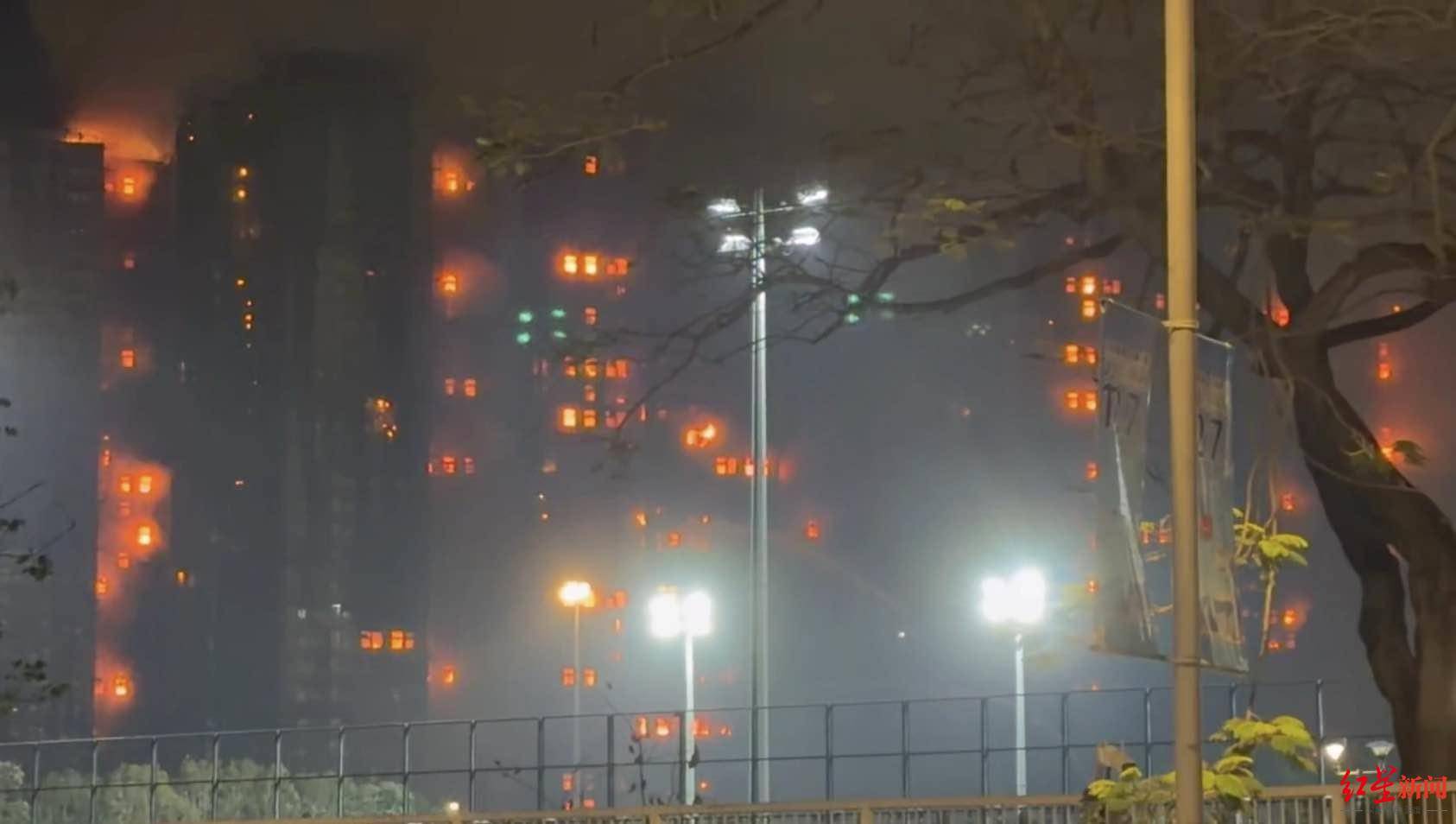 红星新闻实探香港宏福苑大火现场:警员称第一次遇到这么大火<strong></p>
<p>比特币最新价格行情</strong>,餐厅老板自发为救援人员送餐