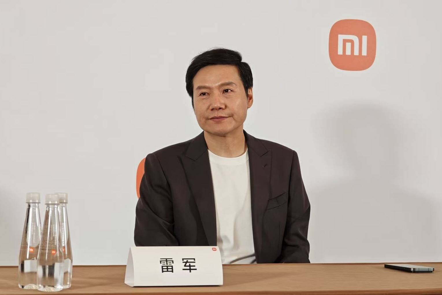 雷军宣布1亿港元增持后<strong></p>
<p>比特币最新价格行情</strong>,小米港股美股迎来上涨