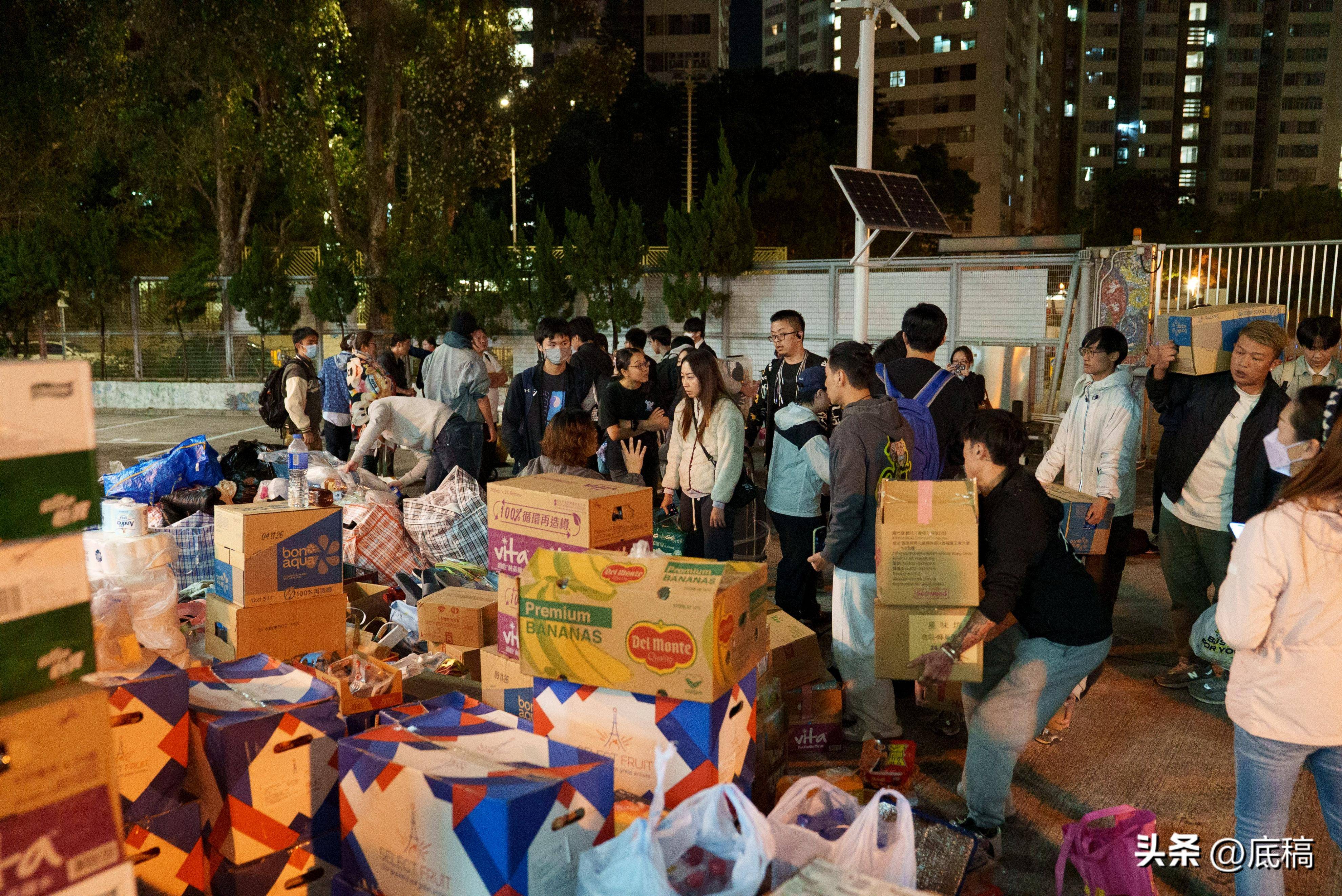 香港宏福苑大火中的一夜：“眼睁睁看着整栋楼被烧”<strong></p>
<p>比特币今日价格行情</strong>，有住户称母亲仍失联