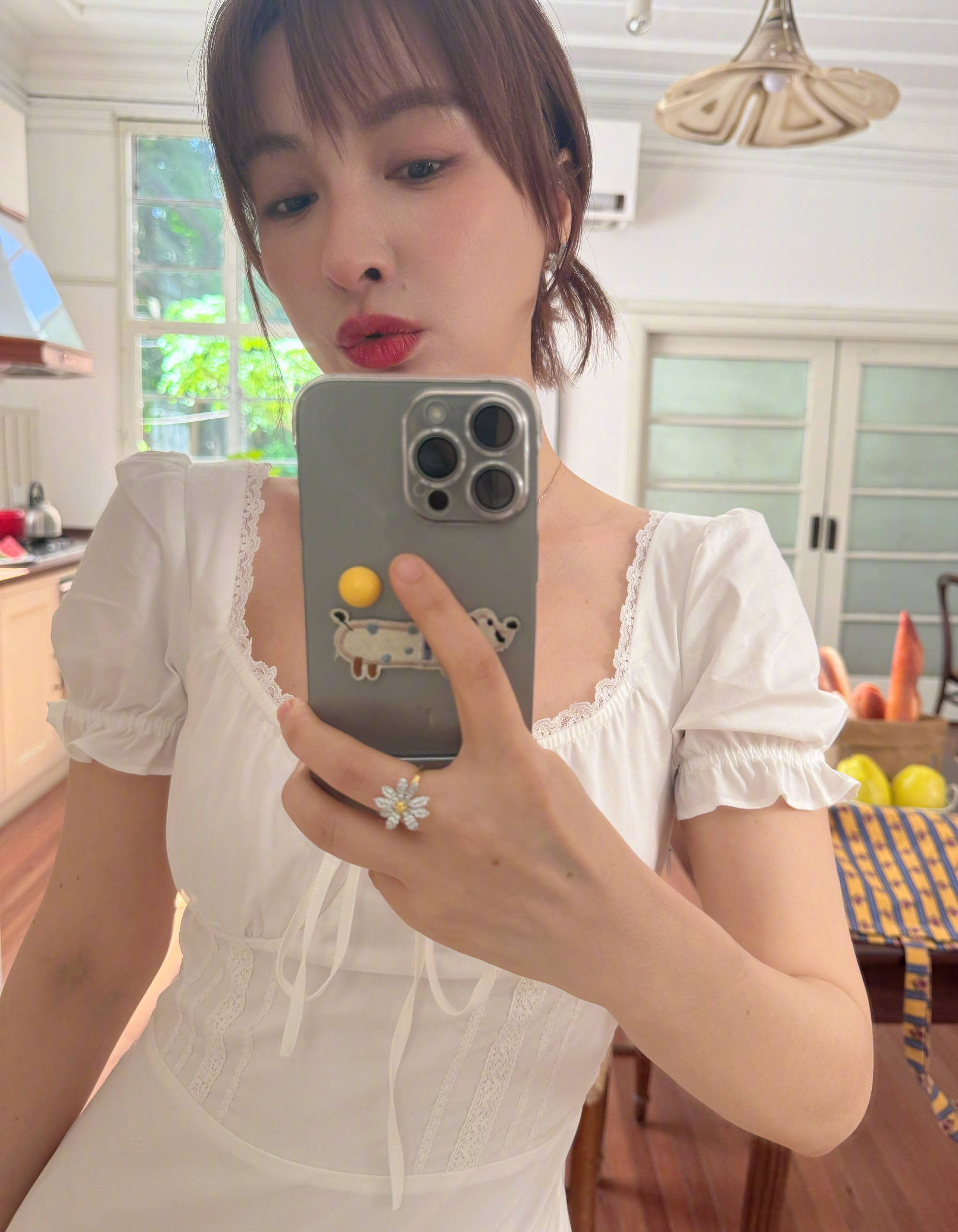 吴昕被曝“资产十位数”：没老公没孩子财富自由有多爽<strong></p>
<p>比特币是什么东西</strong>？