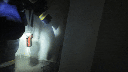 夜晚<strong></p>
<p>一个比特币要挖多久</strong>,办公楼12层突冒火光!一个动作险酿大祸,监控还原真相