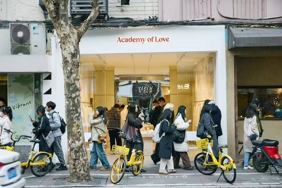 法国人在上海开店<strong></p>
<p>比特币行情最新价格</strong>，只卖白色衣服竟然火了丨上海滩上洋掌柜