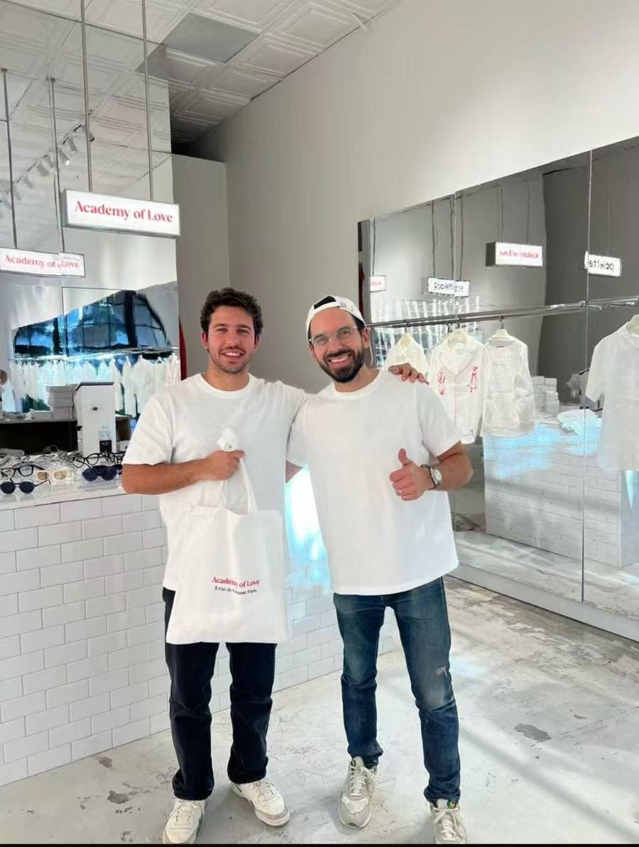 法国人在上海开店<strong></p>
<p>比特币行情最新价格</strong>，只卖白色衣服竟然火了丨上海滩上洋掌柜