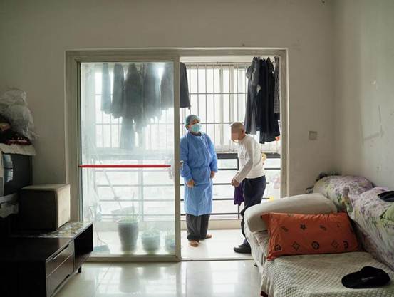 失能老人月退休金两万 家属却放弃插管抢救