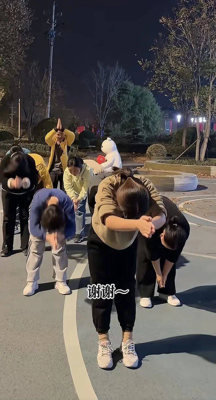 为救患癌孩子<strong></p>
<p>比特币今日价格</strong>，父母冬夜在济南街头每晚跳舞五小时：吴克群发起千人共舞，点赞济南是“济燃”