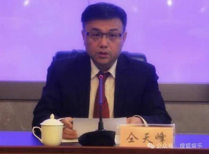 又一对魔幻的圈内姐弟恋曝光<strong></p>
<p>比特币走势</strong>！这组合有点太超前了......