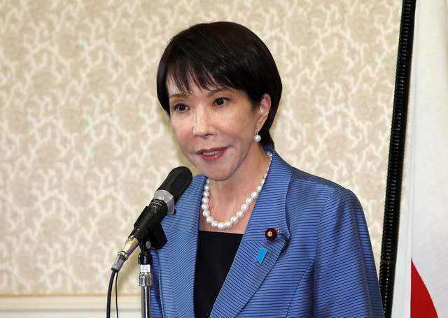 硬扛33天后，高市把自己逼入新绝境：事关台海，我爱怎么说怎么说