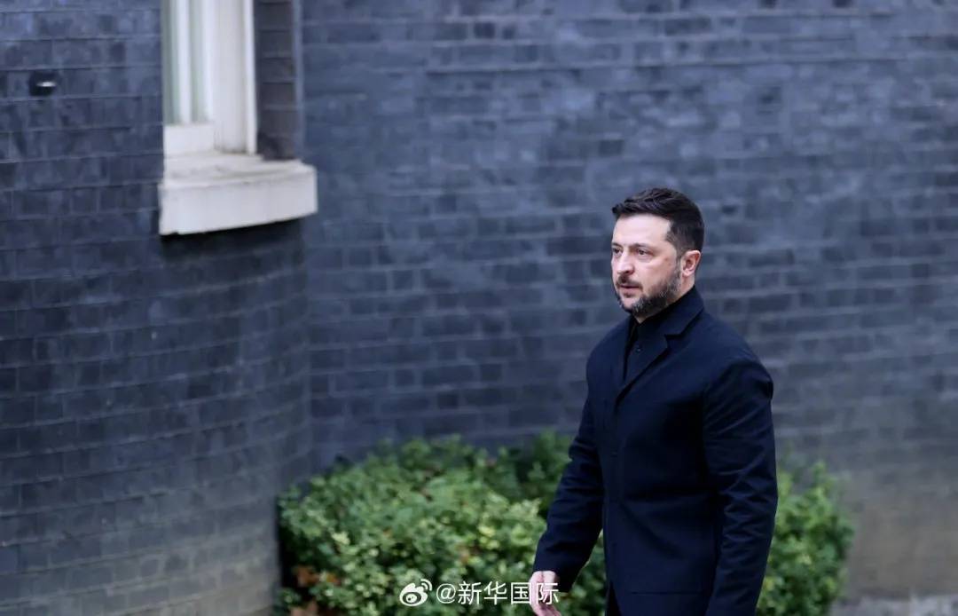 乌克兰召集30国紧急会谈<strong></p>
<p>比特币最新行情</strong>,泽连斯基:乌方正竭力避免受制于特朗普的“快速停火”要求