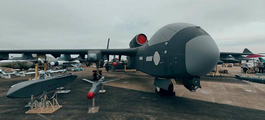 中国“空中航母”首飞成功<strong></p>
<p>比特币最新行情</strong>!