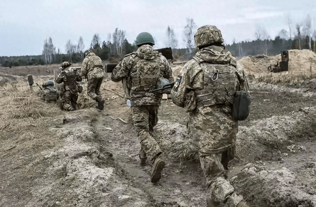 “红军城”的乌军主力成功大撤退<strong></p>
<p>比特币最新行情</strong>，俄军胜利了，但剧本又没演好