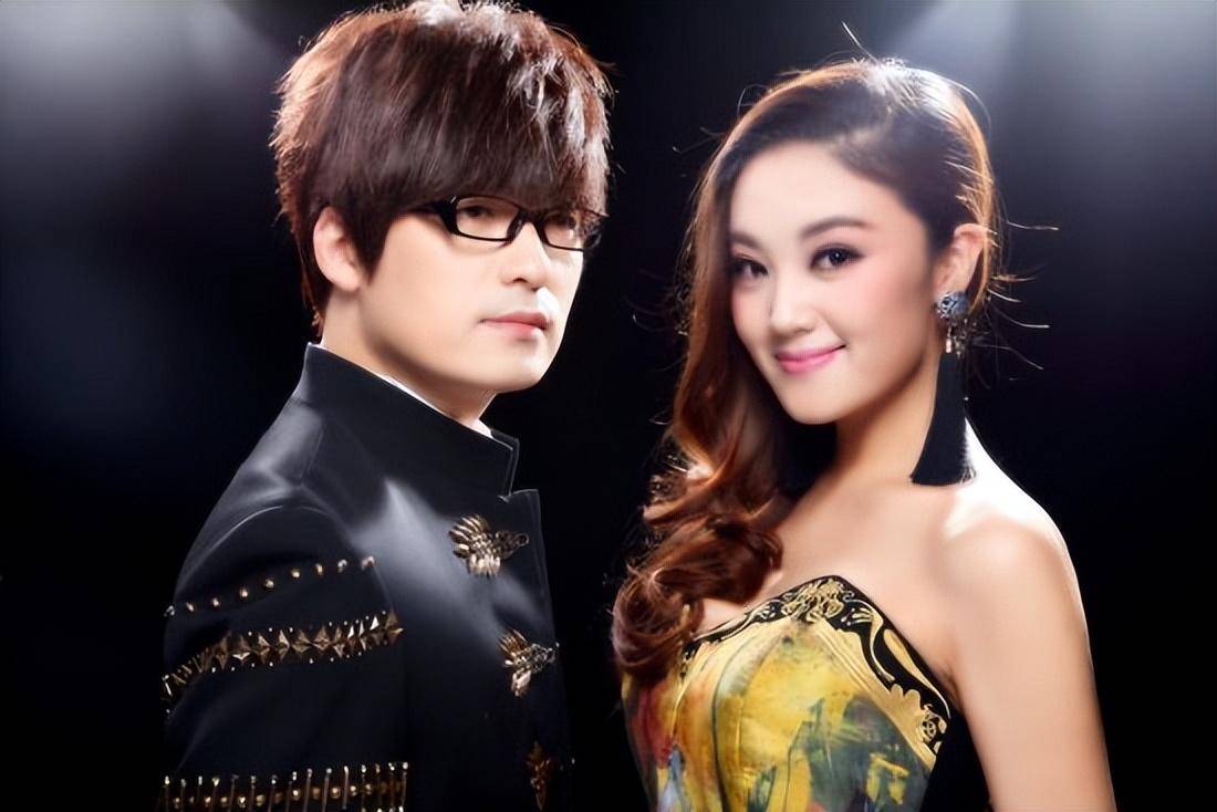 考古|玖月奇迹被曝已复婚<strong></p>
<p>比特币最新行情</strong>，王小玮疑似怀孕小腹隆起，为何两人至今不同台演出？