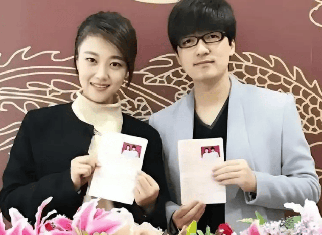 考古|玖月奇迹被曝已复婚<strong></p>
<p>比特币最新行情</strong>，王小玮疑似怀孕小腹隆起，为何两人至今不同台演出？