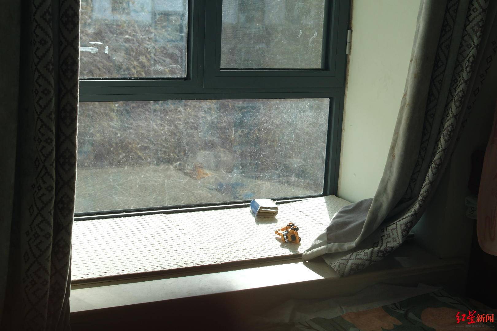 8岁自闭症男童苍山走失后身亡 深陷漩涡的父母:<strong></p>
<p>比特币美元实时行情</strong>我们全家都在用爱托举这个孩子丨2025未完待续