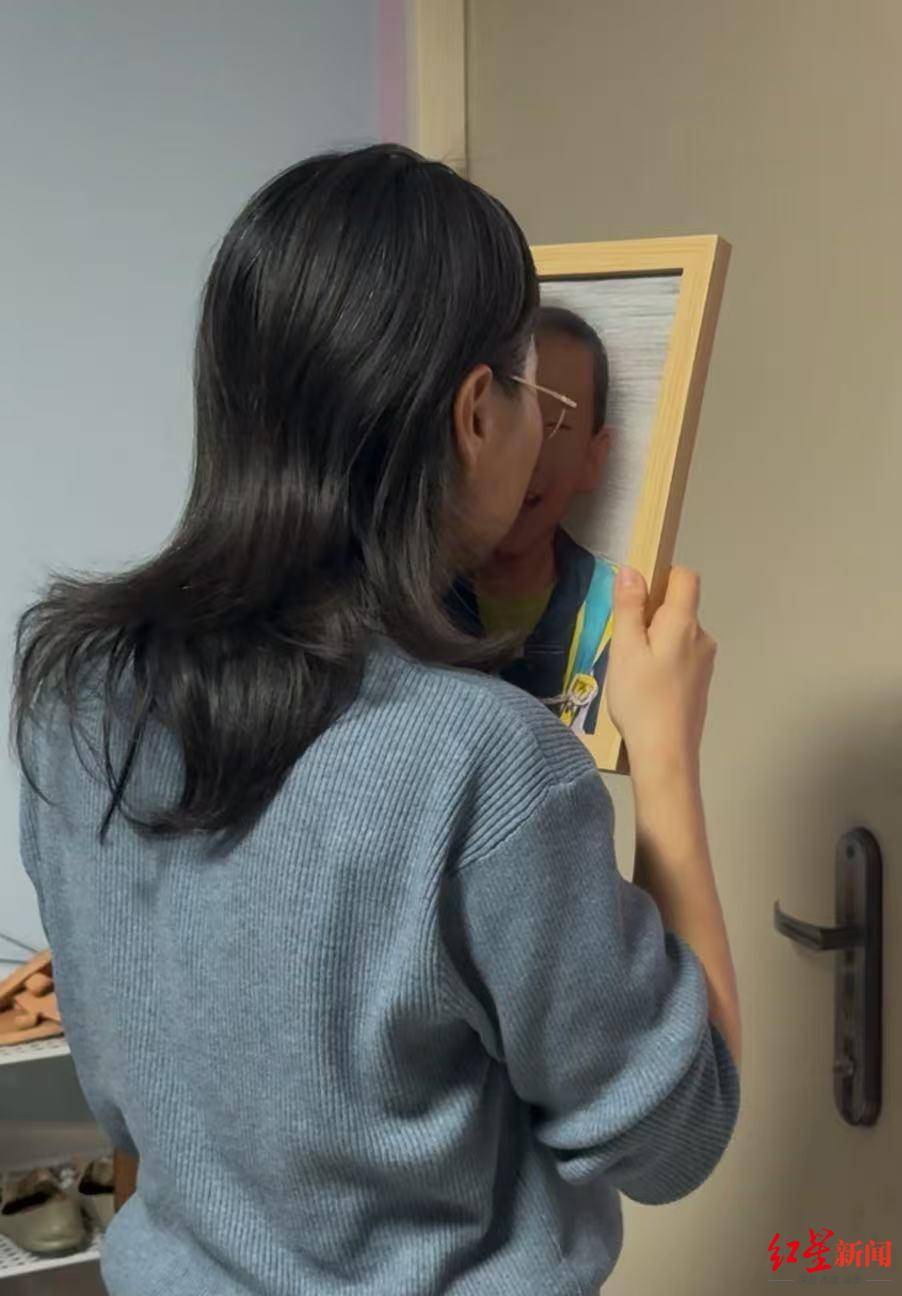 8岁自闭症男童苍山走失后身亡 深陷漩涡的父母:<strong></p>
<p>比特币美元实时行情</strong>我们全家都在用爱托举这个孩子丨2025未完待续