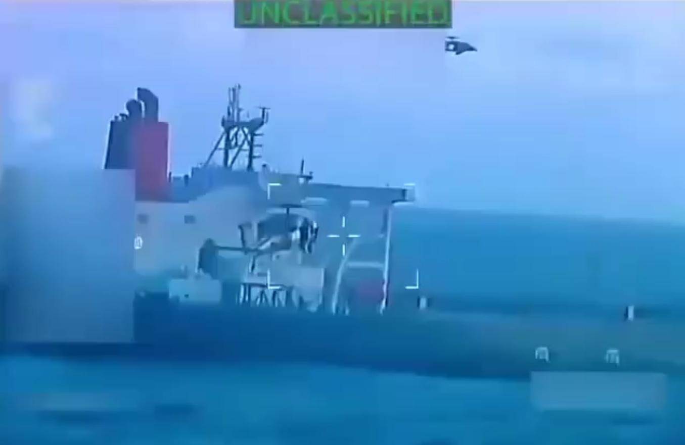 比导弹打击更狠!美军空降油轮<strong></p>
<p>比特币美元实时行情</strong>,抢110万桶石油,打击中俄古委伊