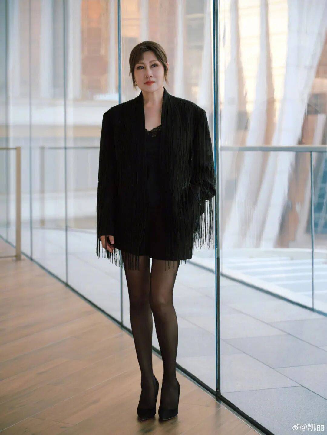 63岁女演员张凯丽晒照<strong></p>
<p>比特币美元</strong>,黑丝袜配高跟鞋,曾表示:年龄阻挡不了追求美的脚步