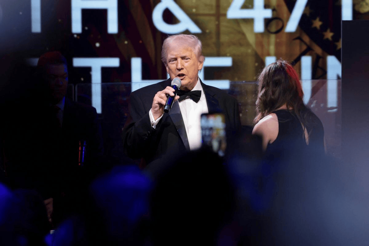 委内瑞拉刚说救马杜罗<strong></p>
<p>比特币价格实时行情</strong>,特朗普就签署行政令,宣布美国进入紧急状态