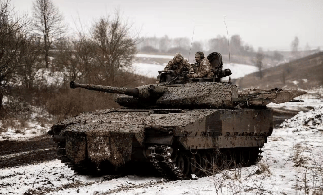 俄军正把乌军吊起来炸<strong></p>
<p>比特币价格实时行情</strong>,俄方报仇零时差,一名"北约关键上校"阵亡!