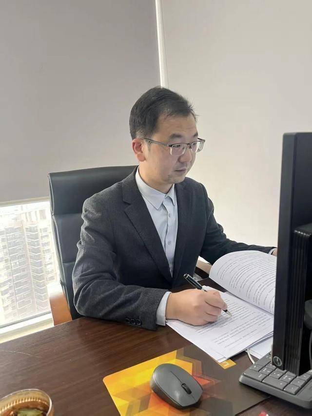 20分钟直达武汉<strong></p>
<p>比特币价格实时行情</strong>!坐动车上下班是种什么体验……