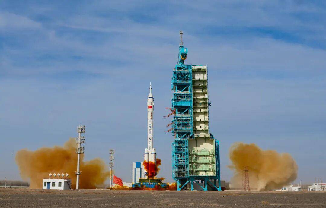 天地接力20天全纪录，神舟飞船“改签”更多细节公布