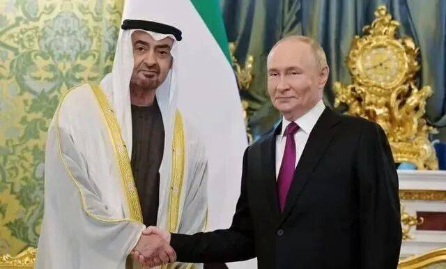 伊朗首都启动战时避难设施建设规划<strong></p>
<p>比特币怎么买</strong>,将在霍尔木兹海峡实弹军演,伊外长与多国外长通话,欧盟宣布制裁并将革命卫队列为“恐怖组织”